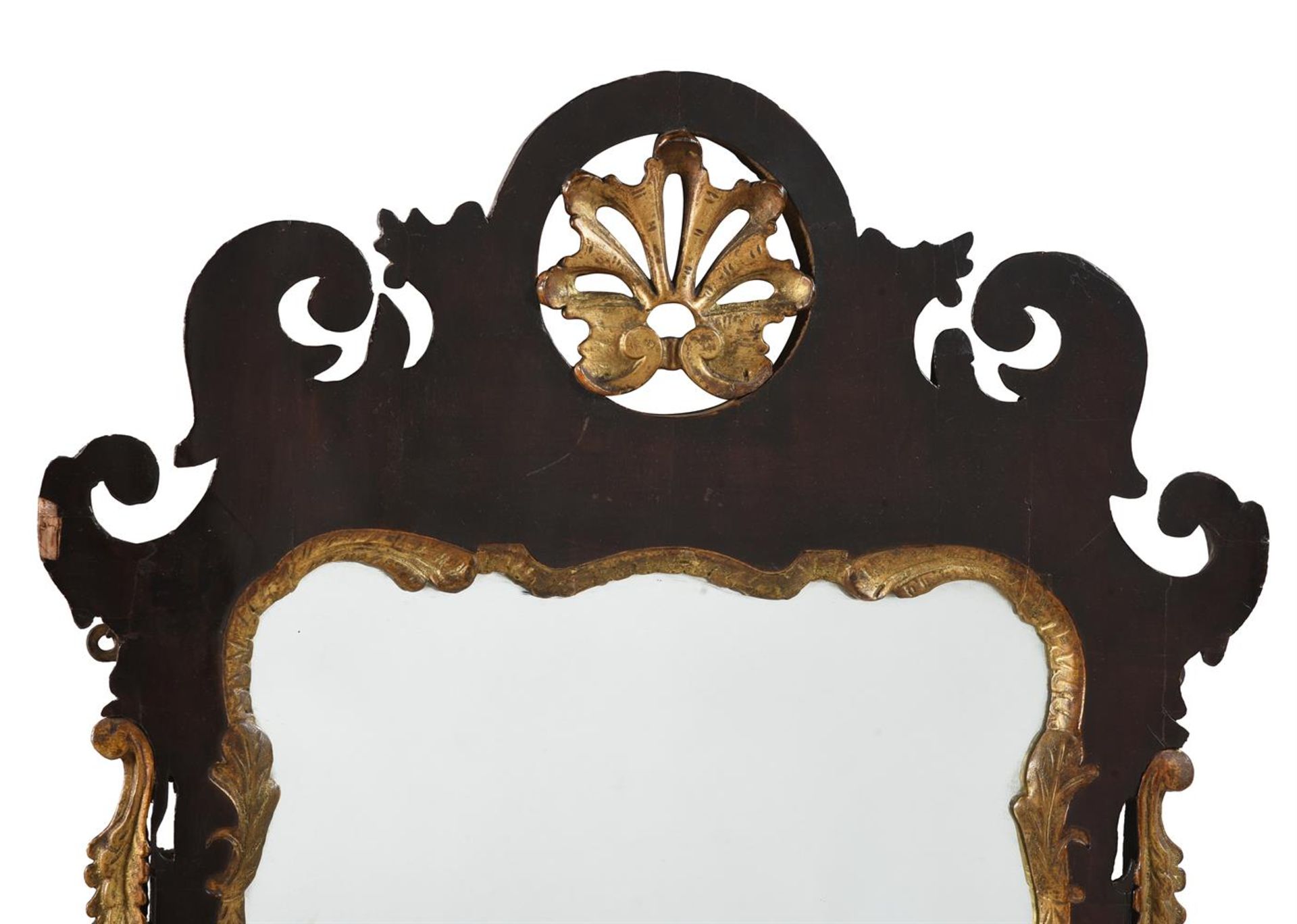 A GEORGE III MAHOGANY AND PARCEL GILT MIRROR - Image 2 of 3