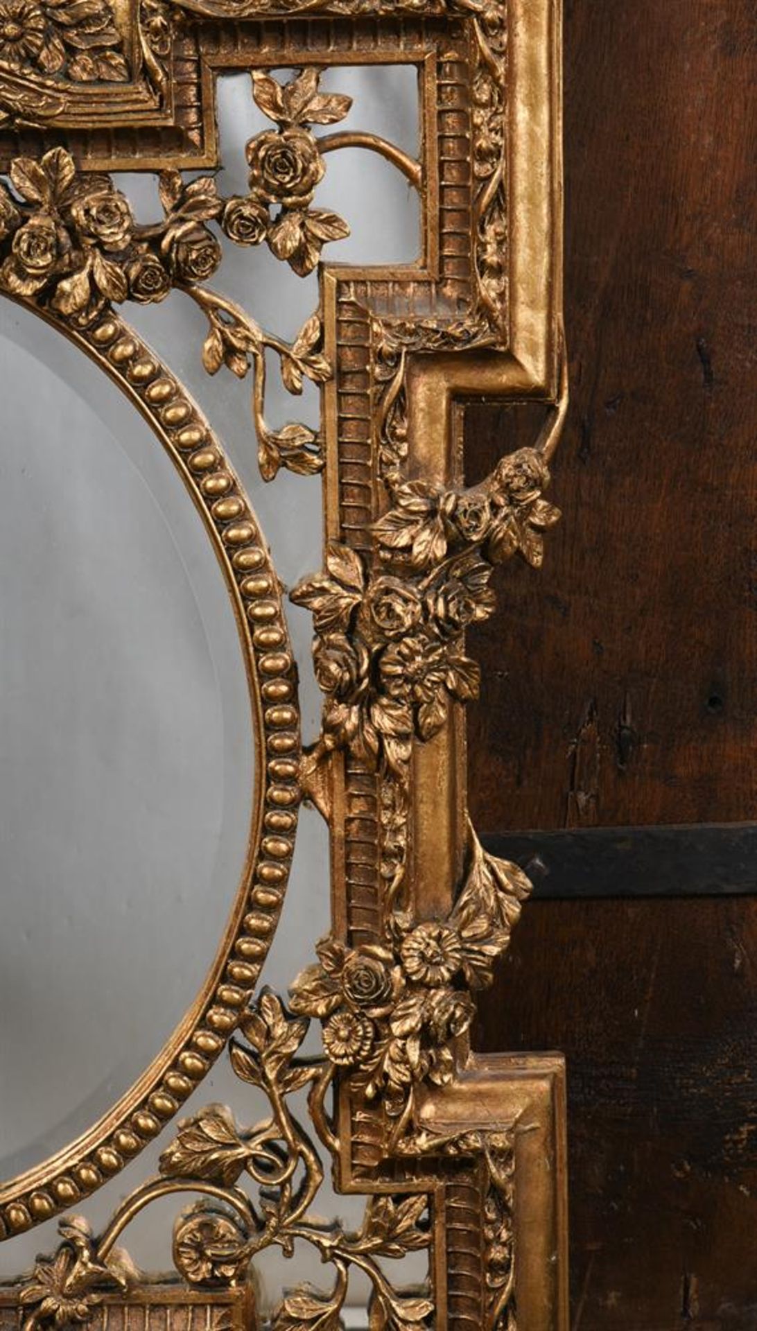 A GILT COMPOSITION MIRROR IN 19TH CENTURY STYLE, 20TH CENTURY - Bild 3 aus 4