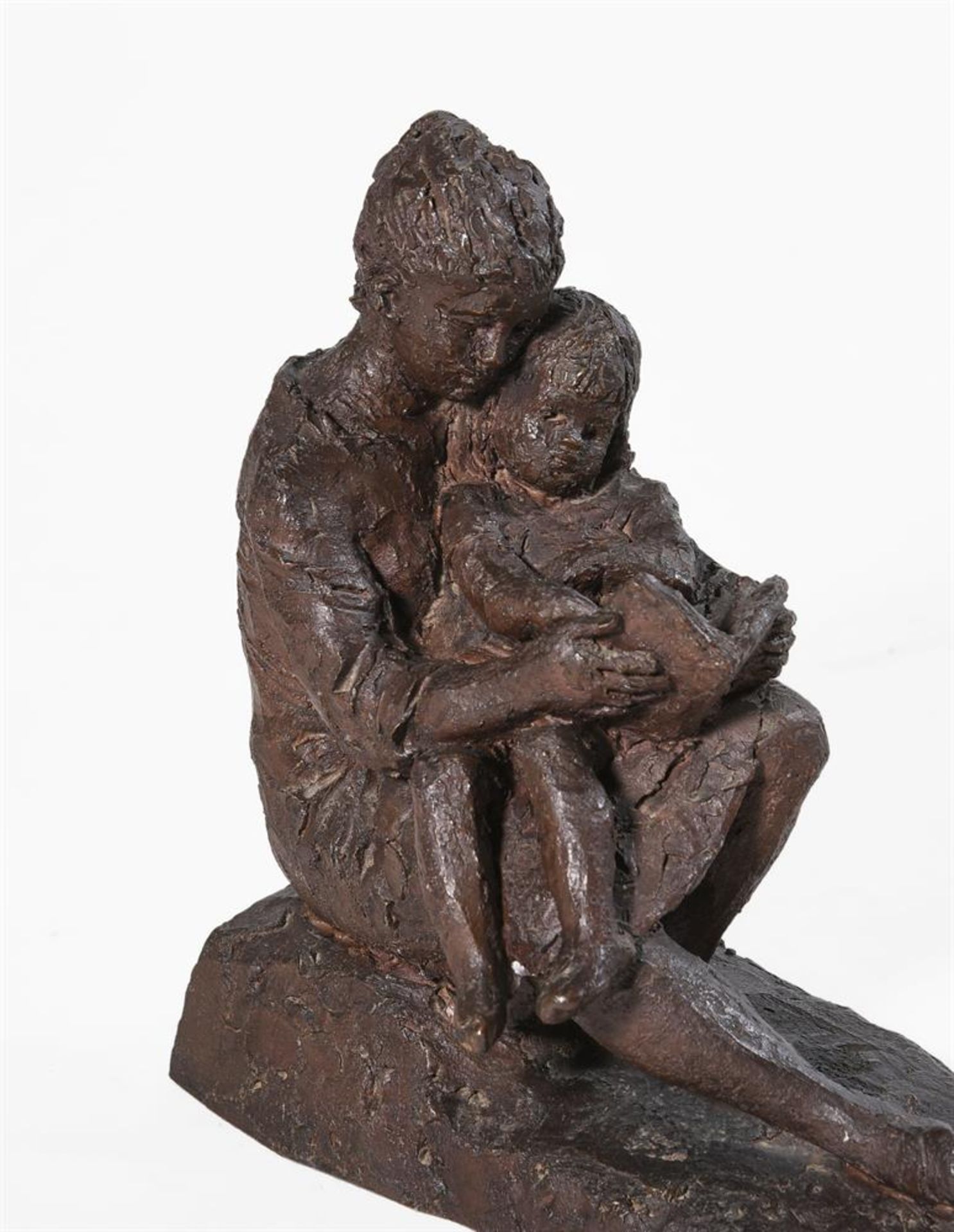 λ KARIN JONZEN (BRITISH 1914-1998), A COLD CAST BRONZE 'MOTHER AND DAUGHTER' - Image 2 of 4