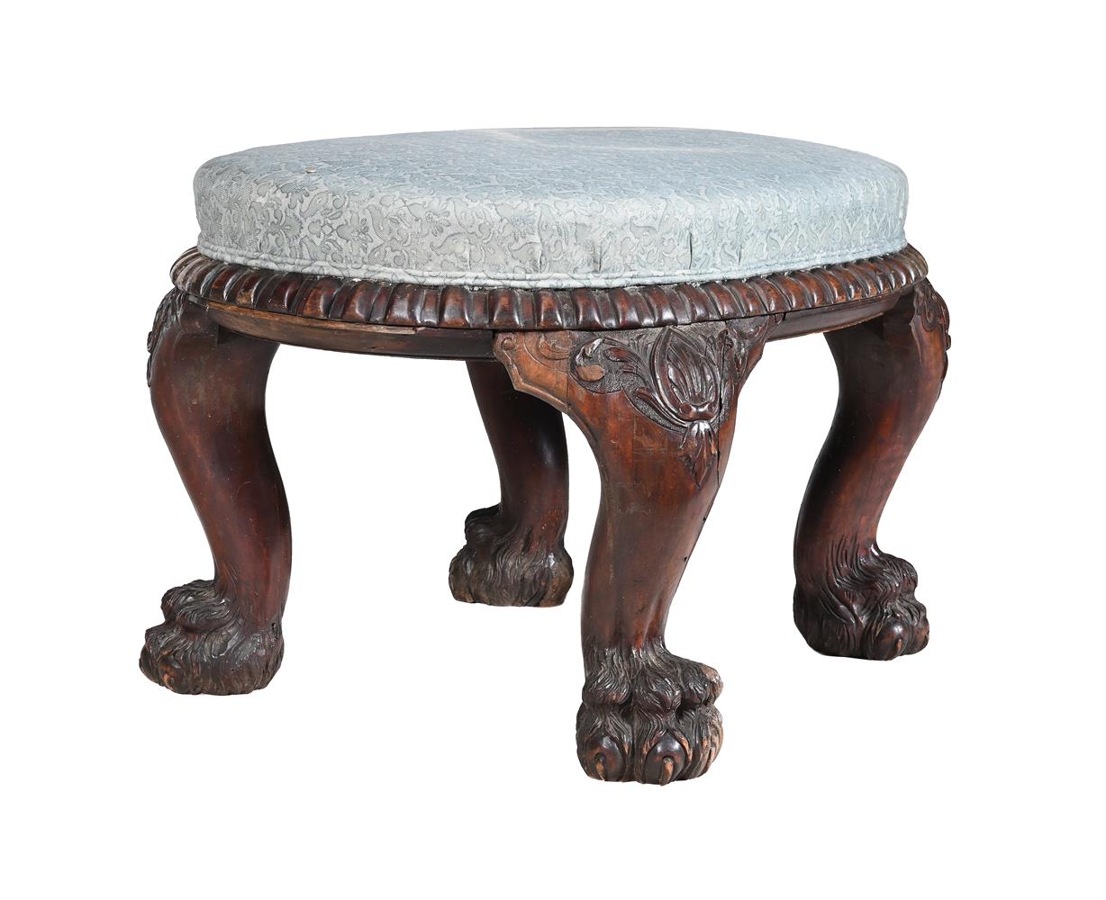 A LARGE ANGLO-INDIAN CARVED HARDWOOD AND UPHOLSTERED STOOL, MID 19TH CENTURY - Bild 2 aus 4