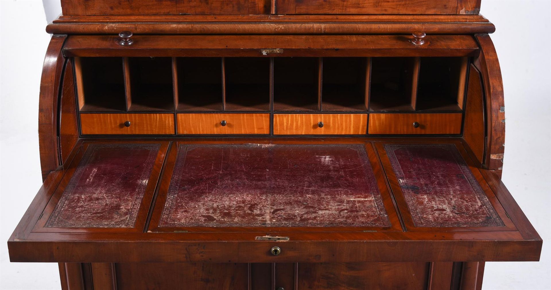 A VICTORIAN MAHOGANY BUREAU BOOKCASE - Image 2 of 2