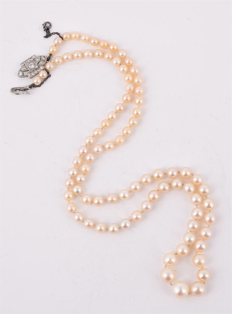 A SINGLE STRAND OF CULTURED PEARLS