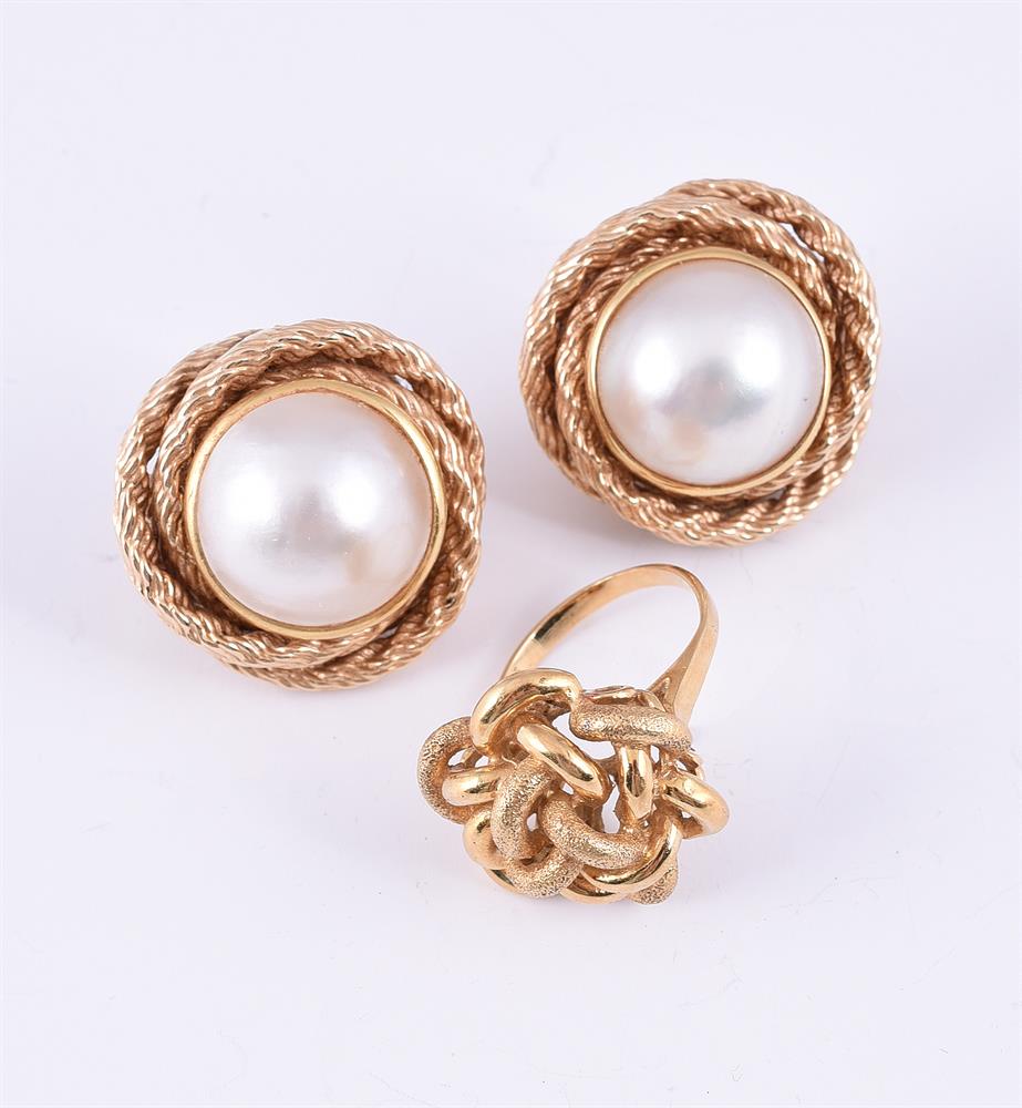 A PAIR OF MABÉ PEARL EARRINGS AND A RING