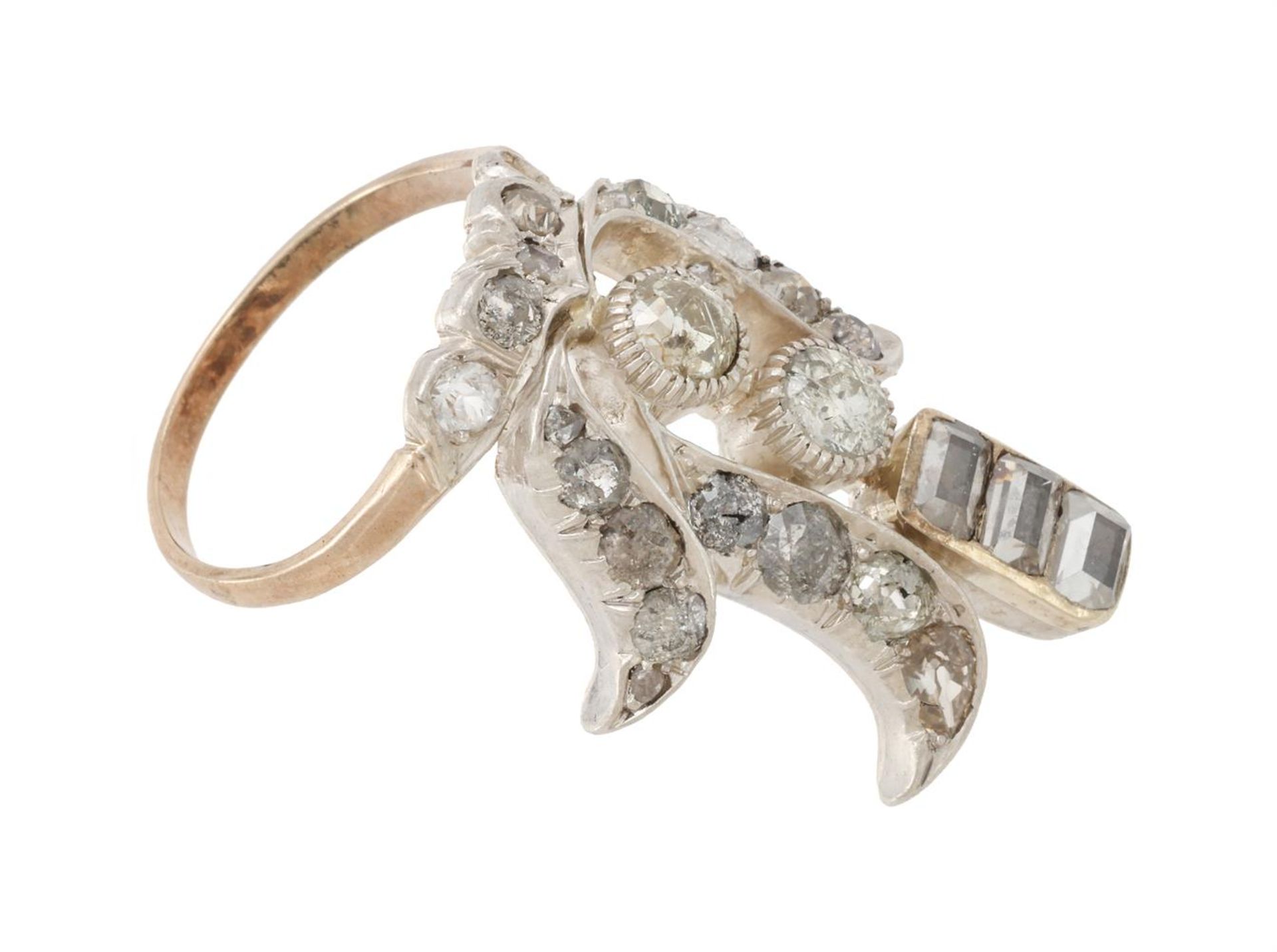 AN EARLY 20TH CENTURY DIAMOND DRESS RING - Image 2 of 2