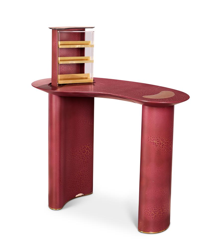 A UNIQUE BURGUNDY 'CRACKLE' LACQUERED DRESSING TABLE BY KEN BOLAN - Image 3 of 3