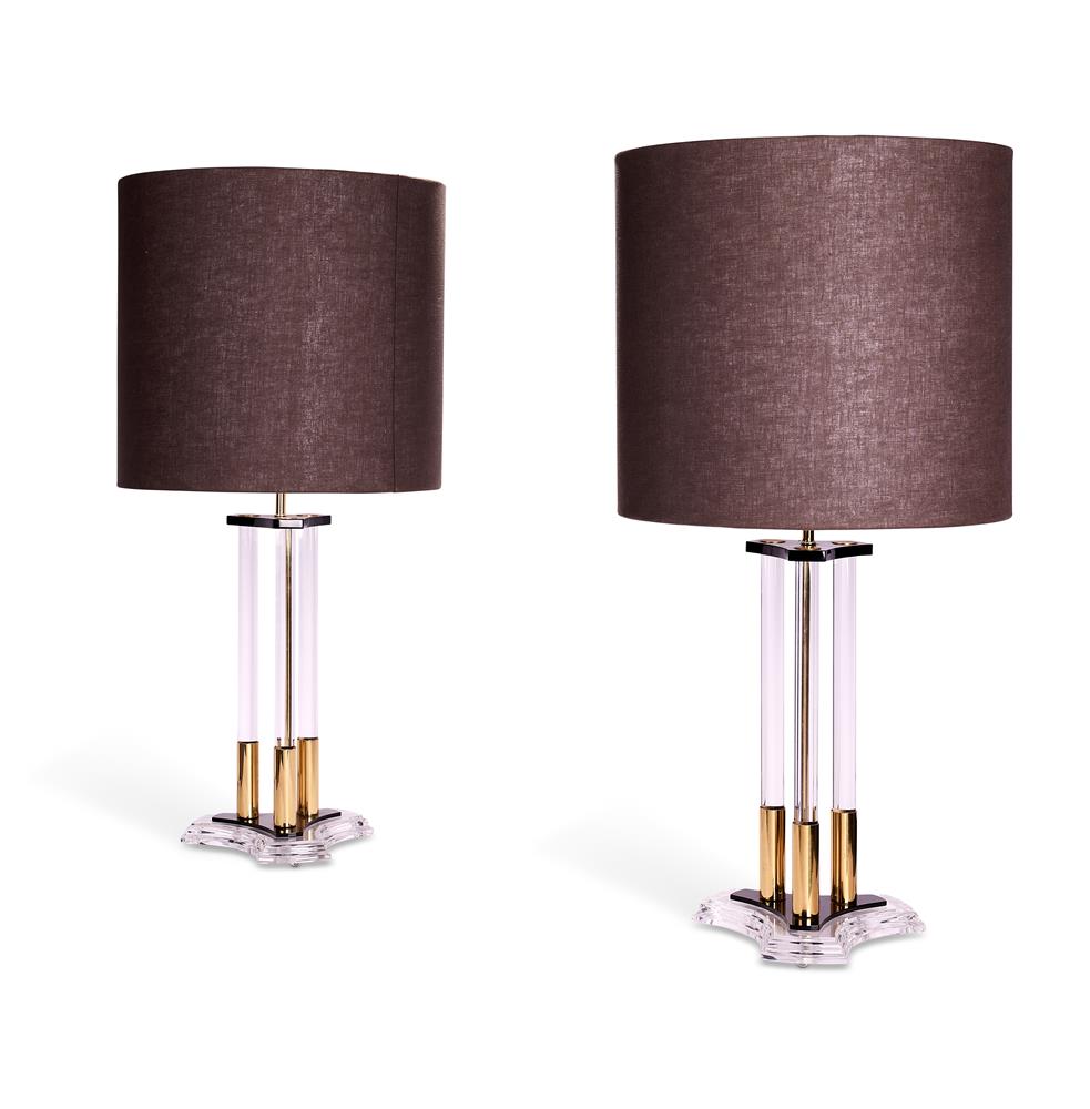 A PAIR OF BRASS, ACRYLIC AND LUCITE TABLE LAMPS, LATE 20TH CENTURY