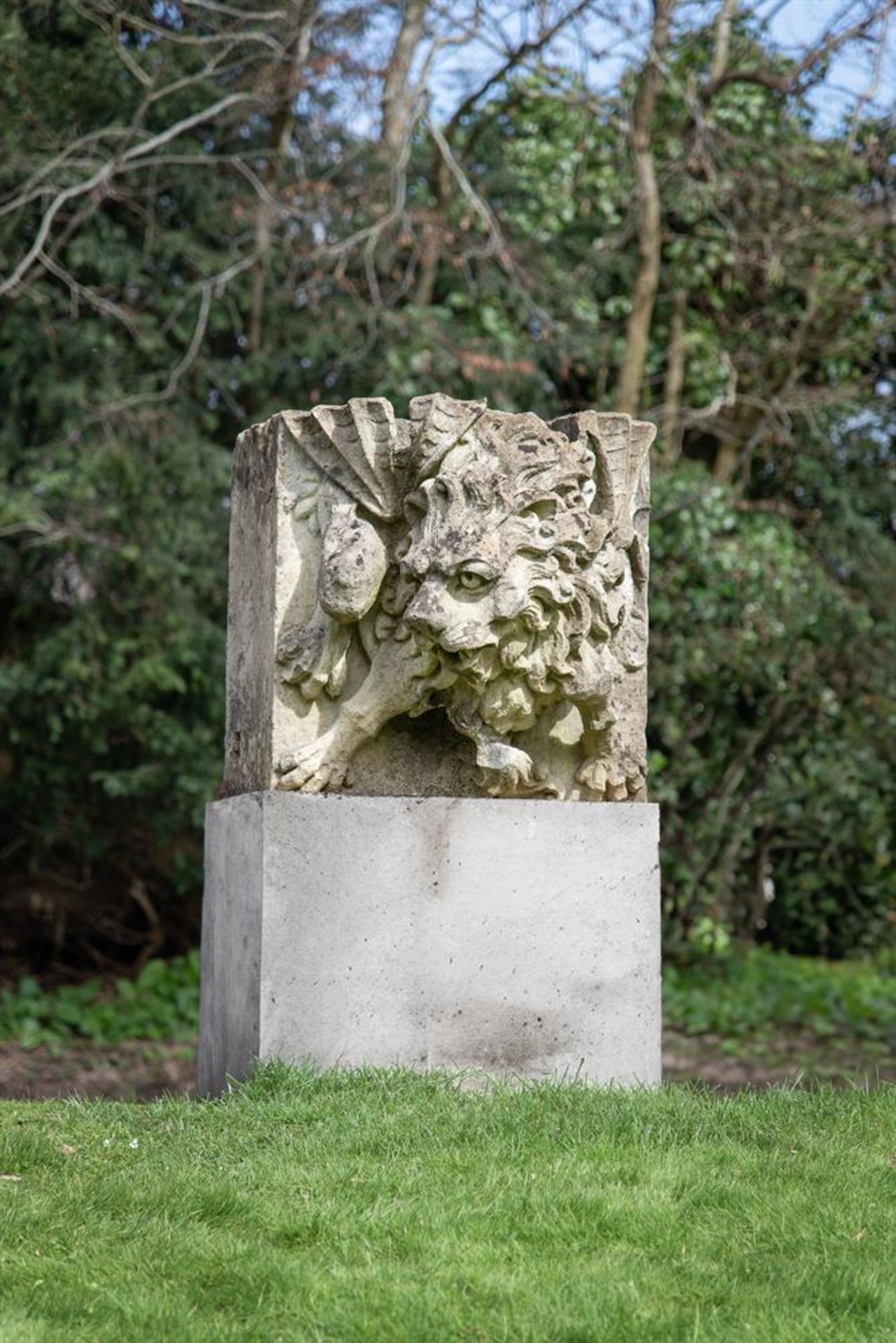 A LARGE WILLIAM IV COTSWOLD STONE LION GARGOYLE, DATED 1833