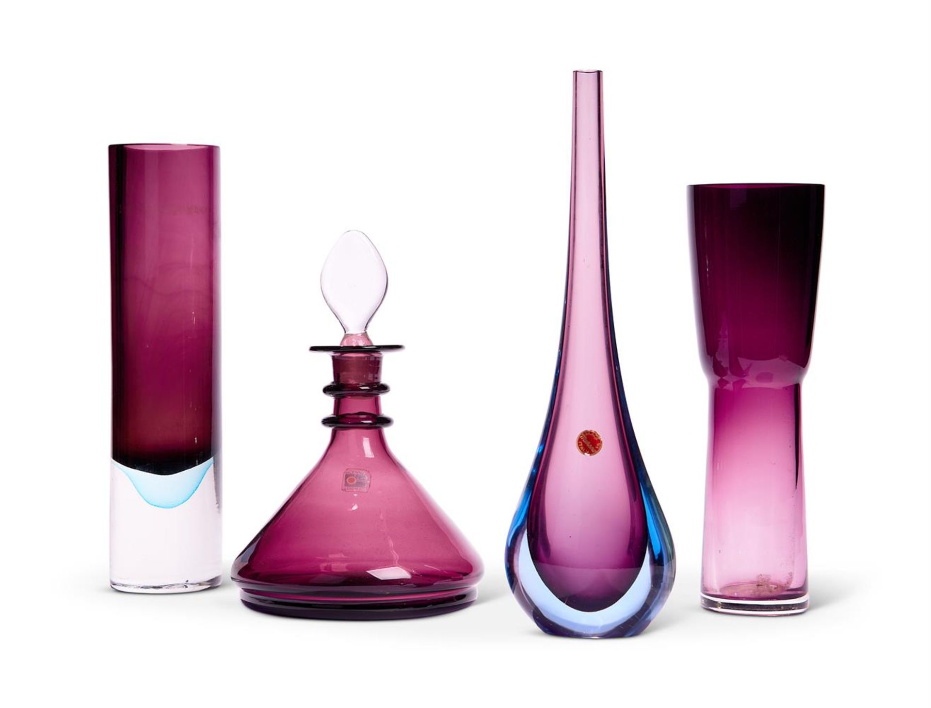 A SELECTION OF FOUR CLEAR AND AMETHYST CASED GLASS ITEMS, 20TH CENTURY