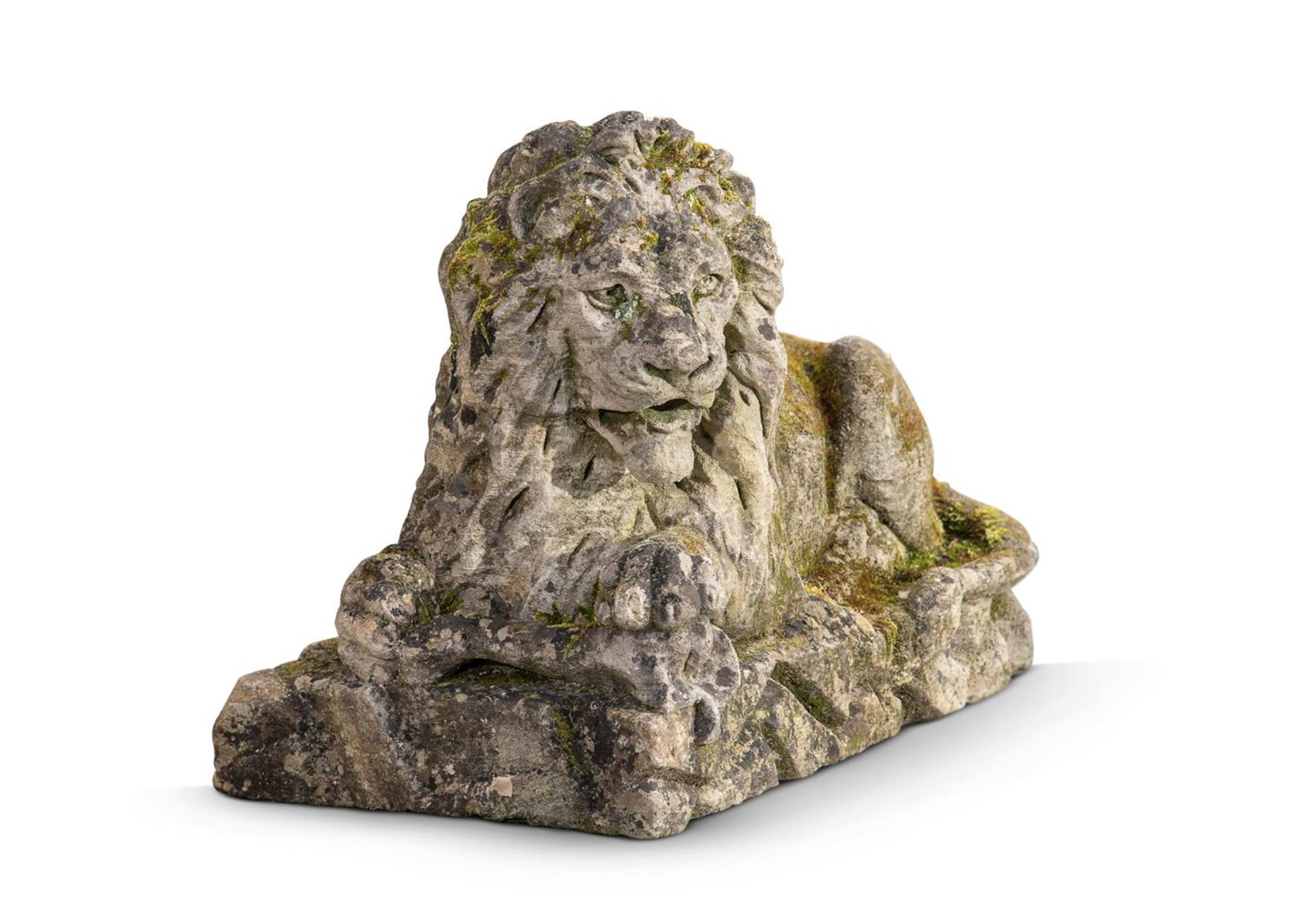 A LARGE AND IMPRESSIVE PAIR OF CARVED BATH STONE RECUMBENT LIONS, EARLY 19TH CENTURY - Image 5 of 5