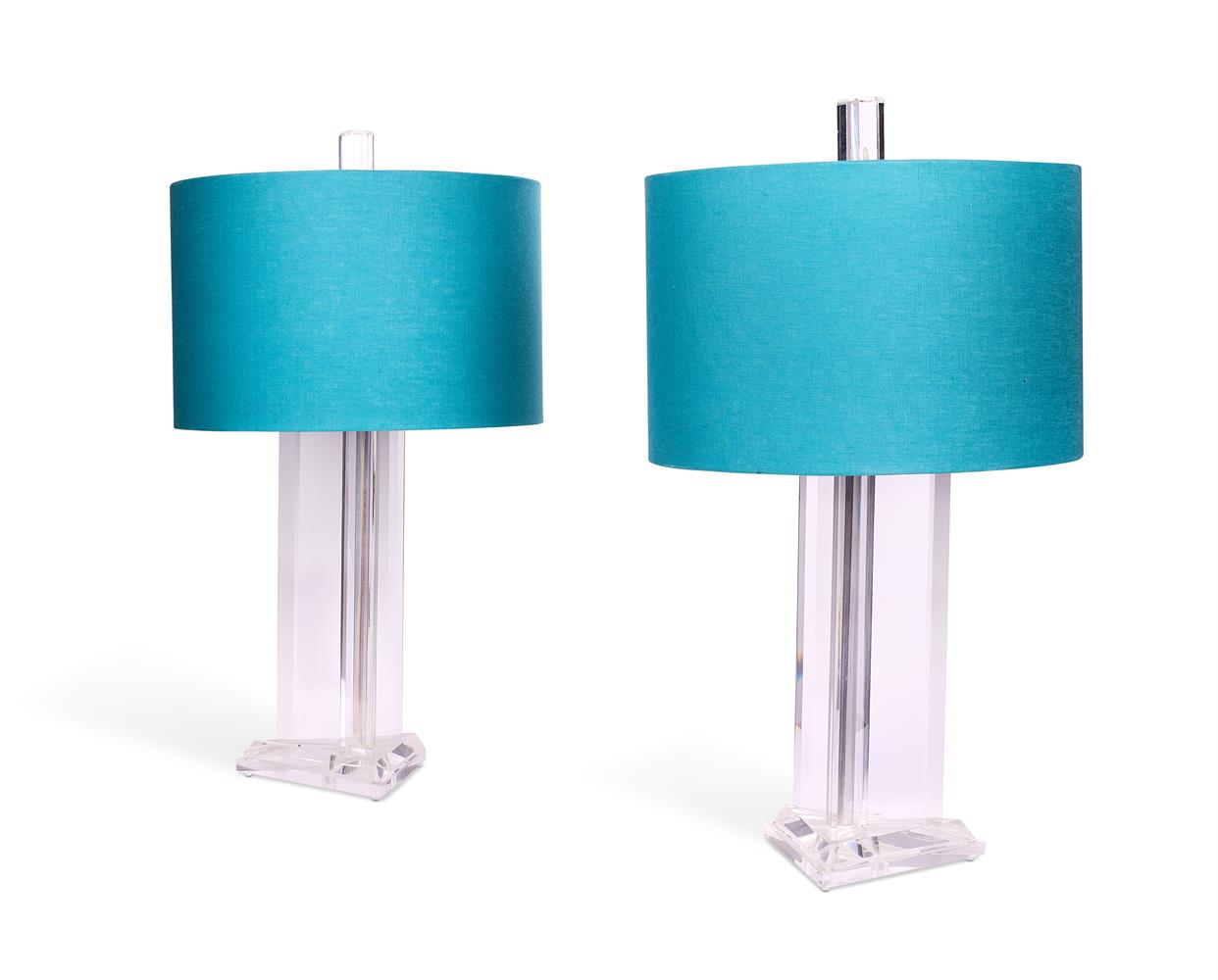 A PAIR OF LUCITE TABLE LAMPS, LATE 20TH CENTURY