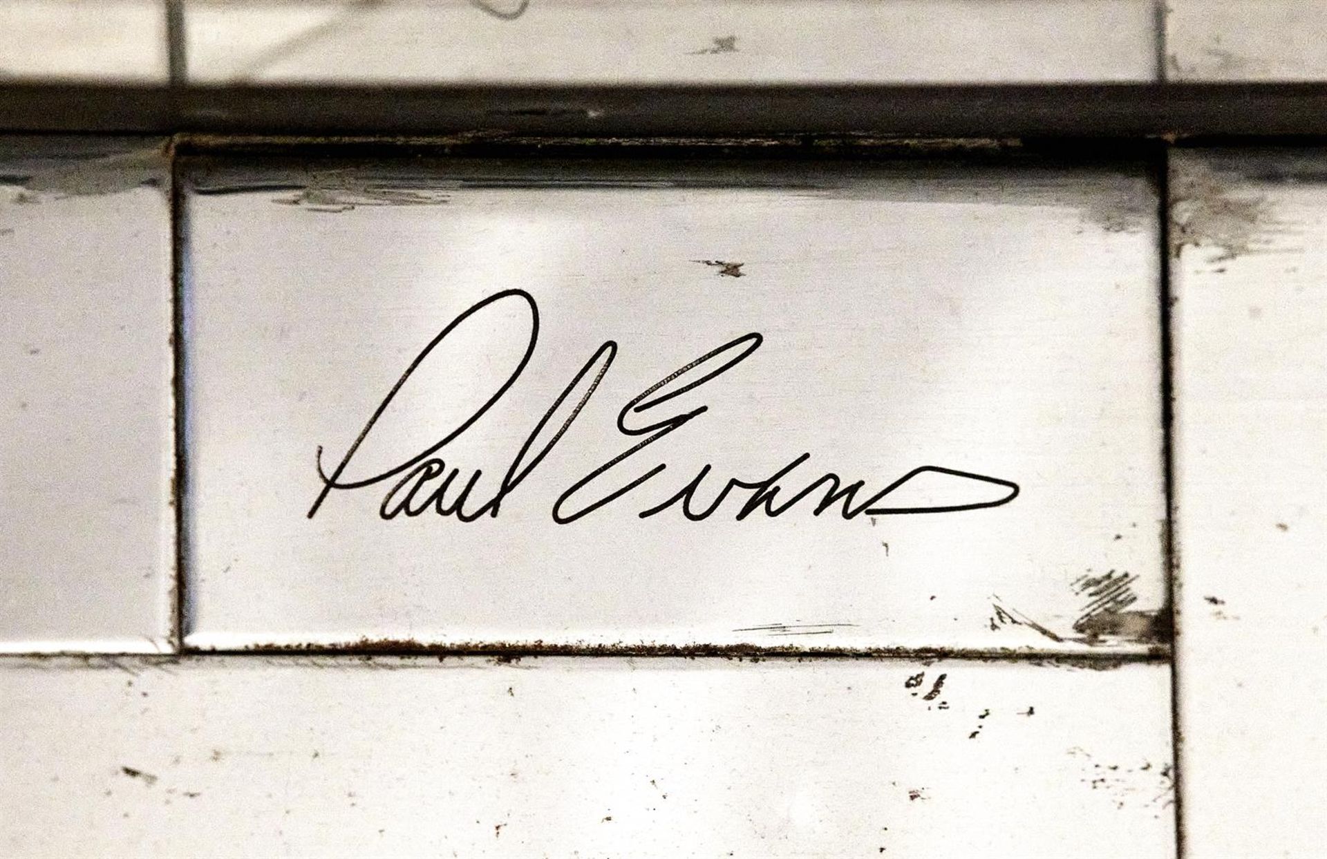 PAUL EVANS (1931-1987), A PAIR OF CHROMIUM POLISHED STEEL SIDE CABINETS, CIRCA 1970 - Bild 4 aus 4