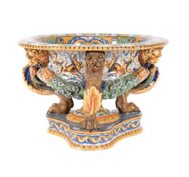 AN ITALIAN MAIOLICA ISTORIATO CENTREPIECE OR WINE COOLER IN SIXTEENTH CENTURY URBINO STYLE CIRCA 19