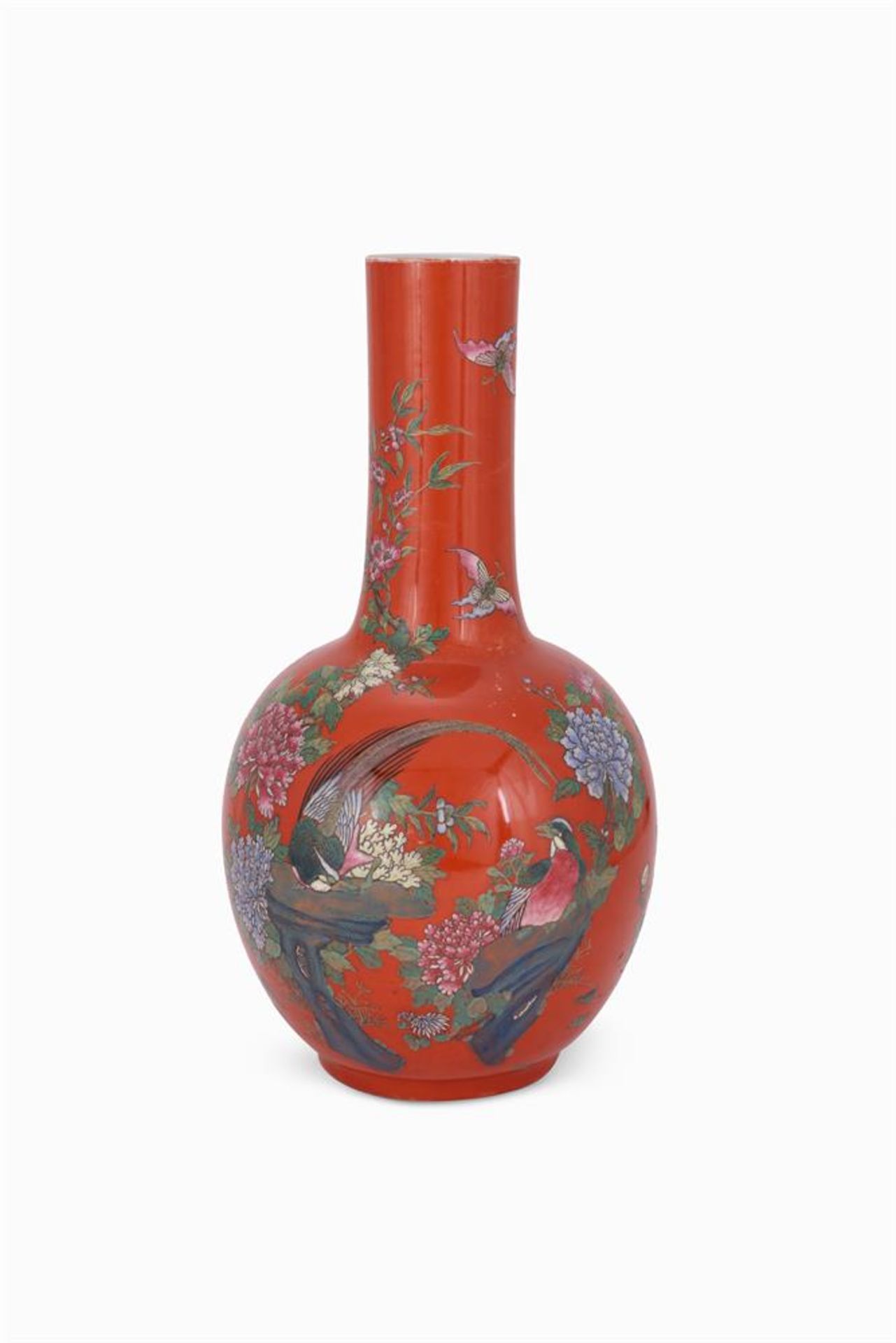 A LARGE CHINESE FAMILLE ROSE VASE, 20TH CENTURY - Bild 2 aus 4