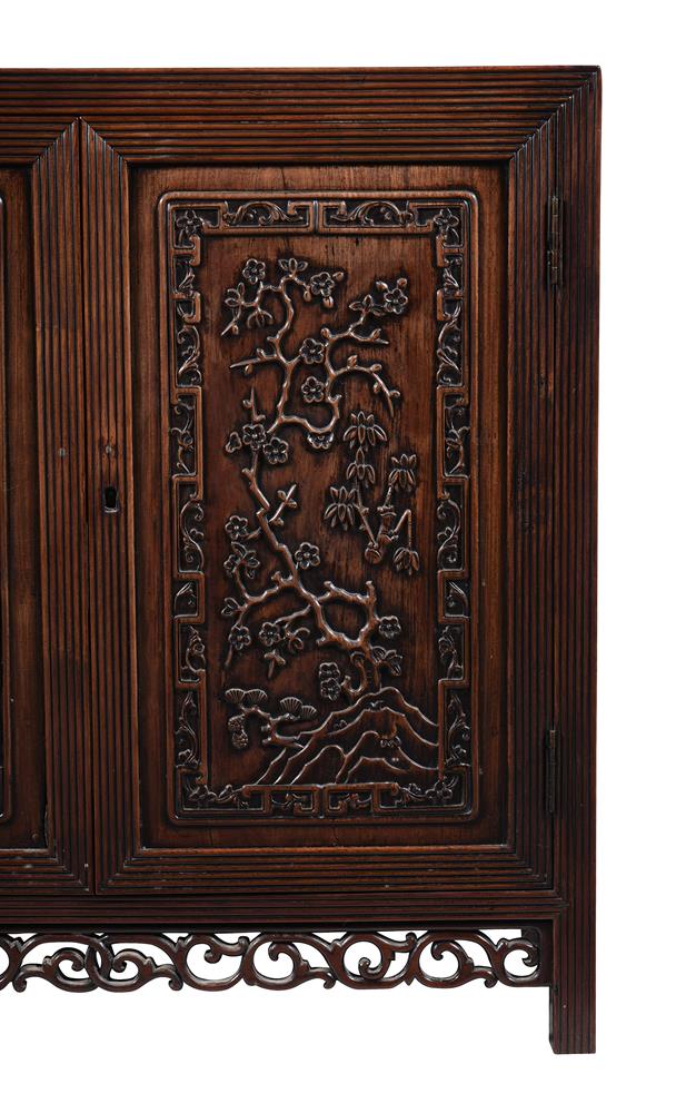 A CHINESE EXPORT HARDWOOD CABINET, SECOND HALF 19TH CENTURY - Image 2 of 3