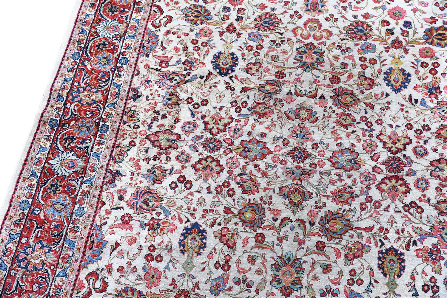 A SAROUK CARPET - Image 3 of 3