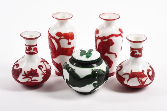 A GROUP OF PEKING GLASS, 20TH CENTURY