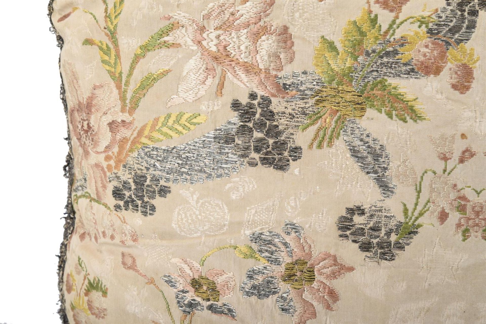 A PAIR OF SILK AND METAL THREAD CUSHIONS, THE SILK FABRIC 18TH CENTURY - Image 3 of 4