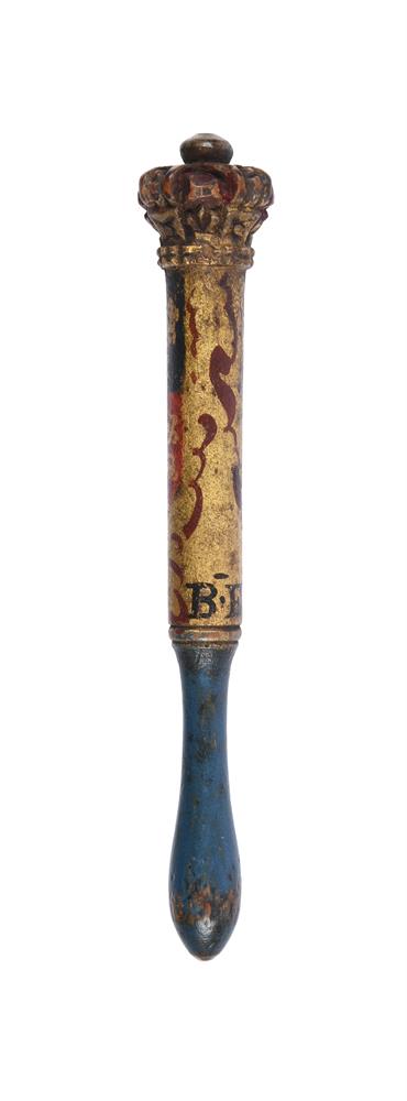 A GEORGE III MINIATURE PAINTED WOOD TIPSTAFF, LATE 18TH CENTURY - Image 2 of 3