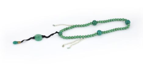 A CHINESE HARDSTONE AND GLASS NECKLACE, 20TH CENTURY
