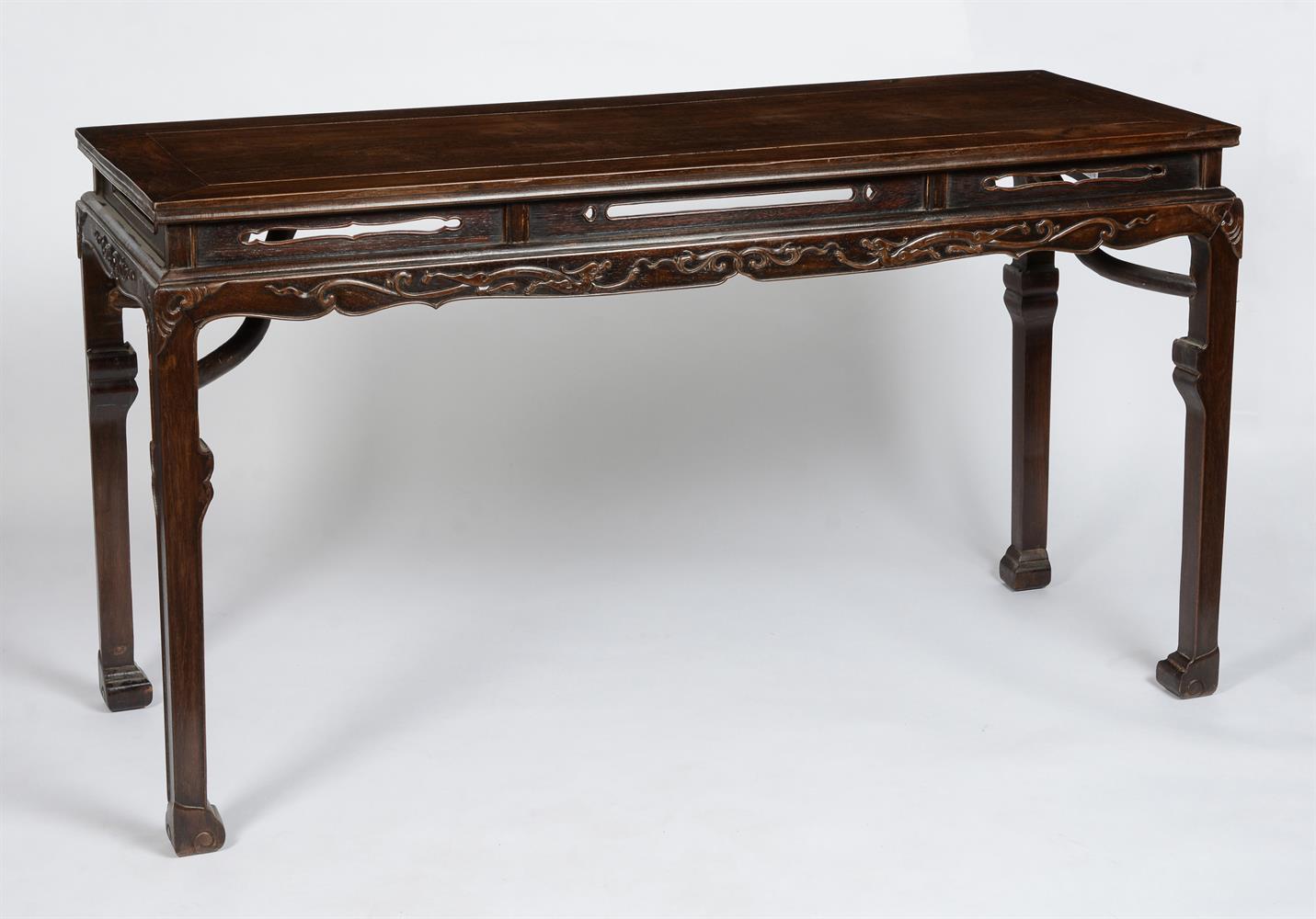 A large Chinese ironwood table - Image 2 of 6