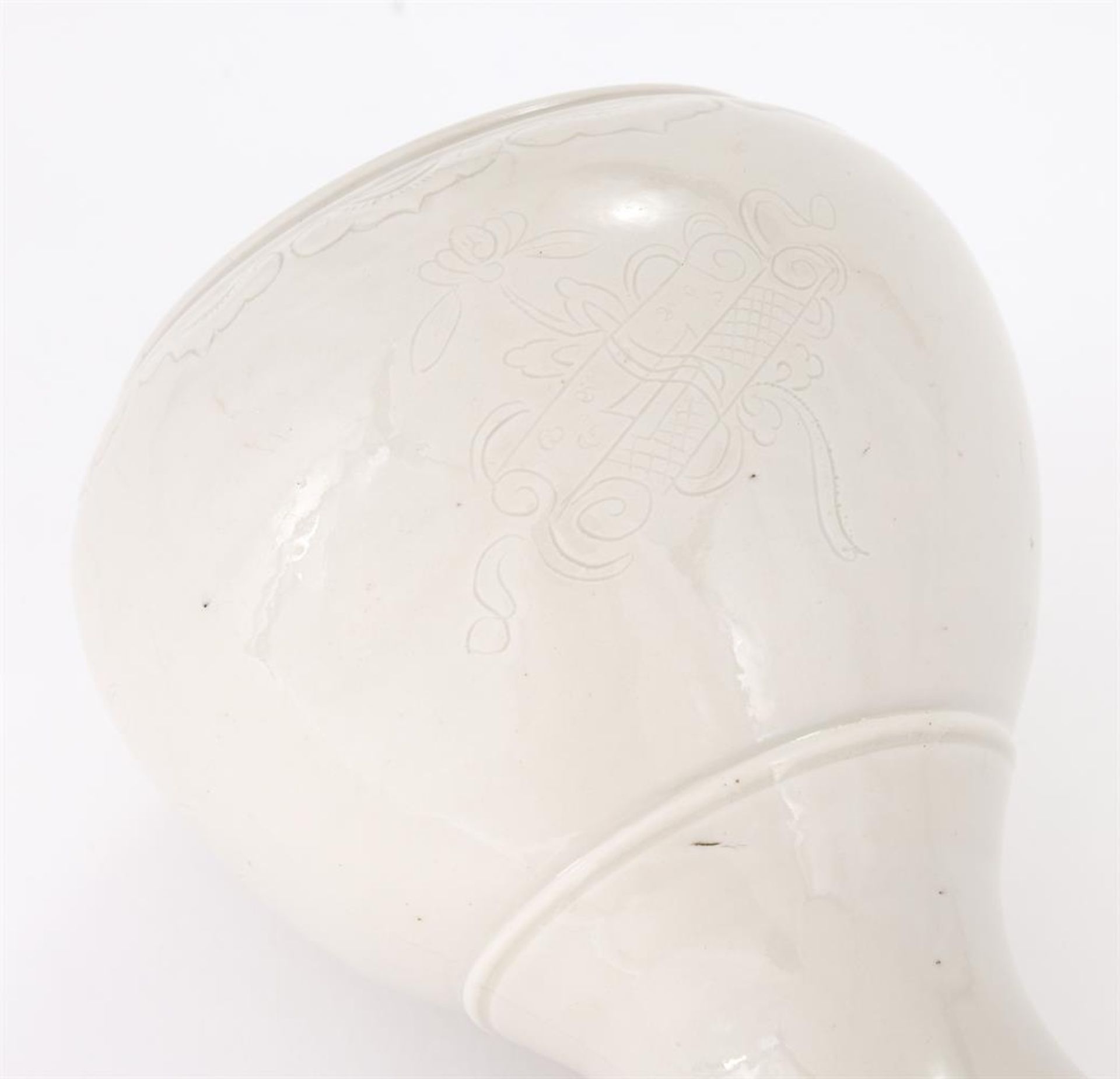 A Dehua incised vase - Bild 3 aus 4