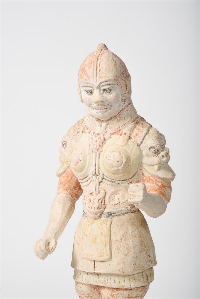 A large pair of Chinese painted pottery models of soldiers - Image 3 of 7