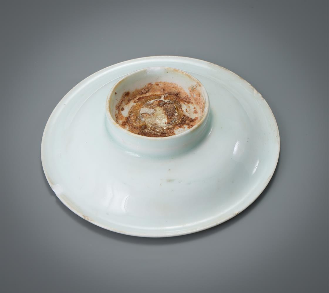 A Chinese Qingbai stem dish - Bild 2 aus 3