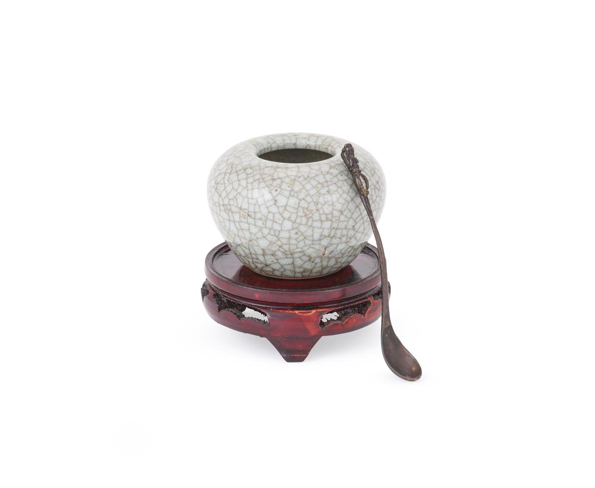 A small Chinese crackle glazed water pot - Image 2 of 3