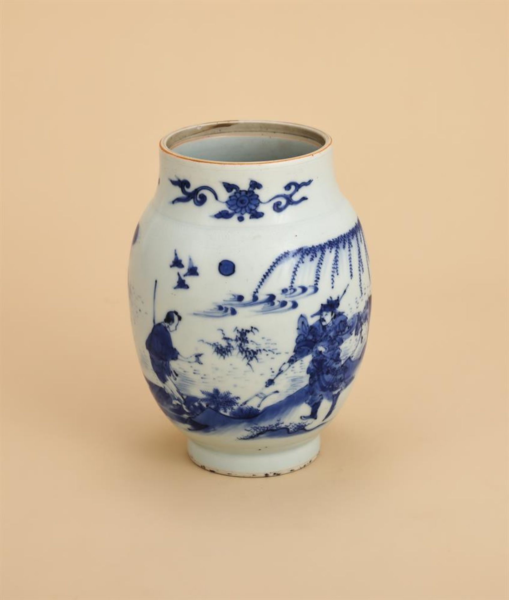 A fine Chinese blue and white vase - Bild 2 aus 3