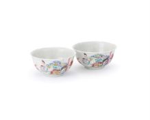 A pair of Chinese Famille-rose 'Western chamber' lobed bowls