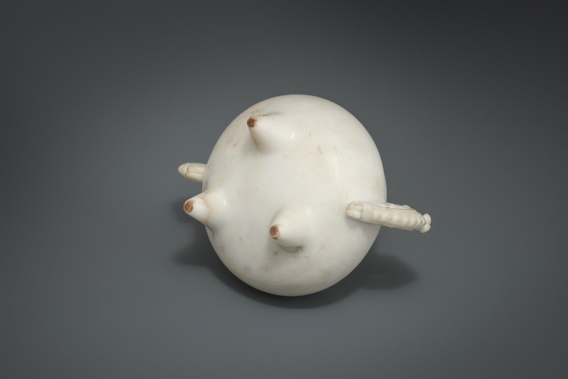 A Chinese carved marble tripod censer - Image 5 of 5