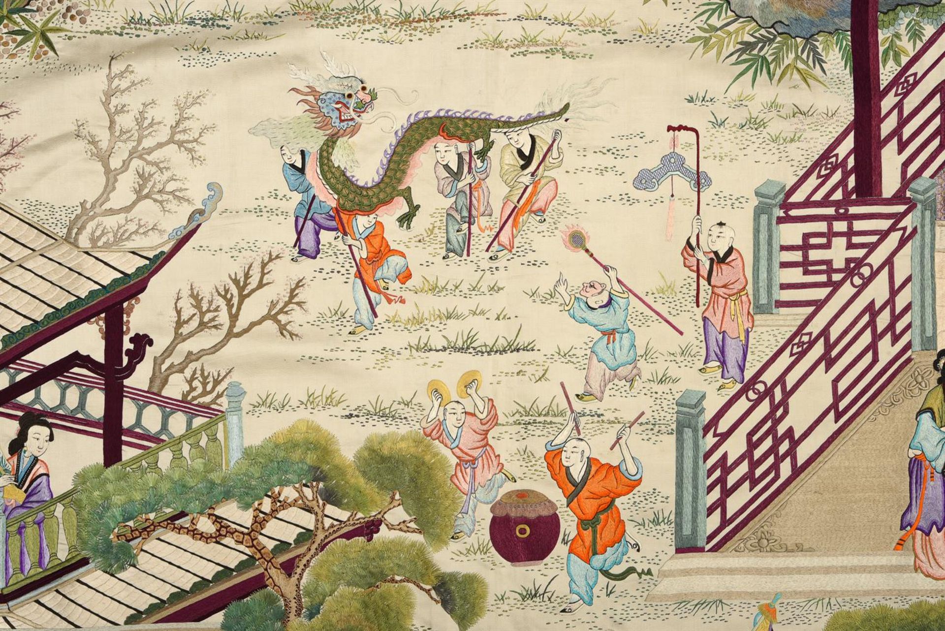 A large attractive Chinese Suzhou silk 'Birthday Celebration' hanging - Bild 4 aus 7