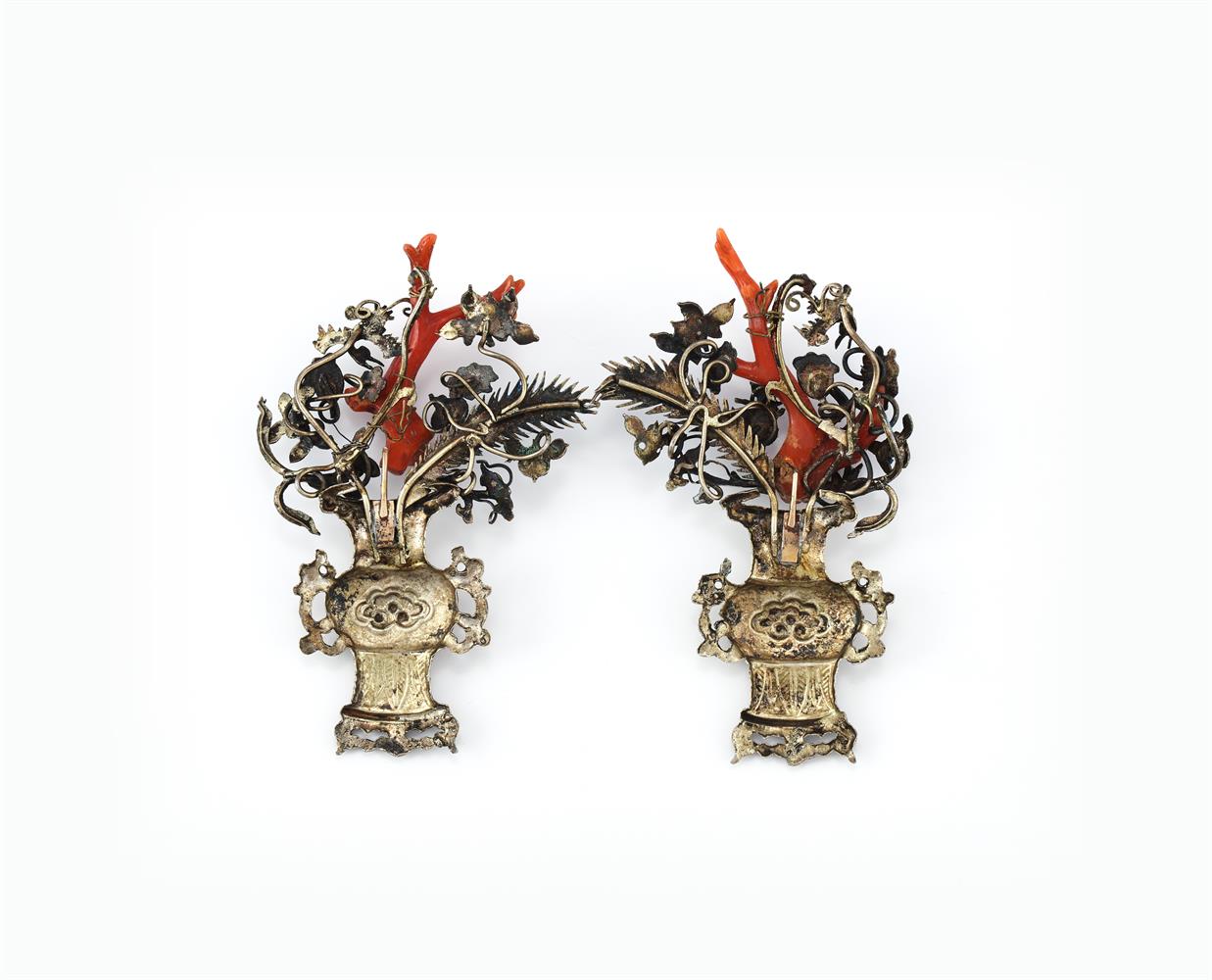 Y An attractive pair of Chinese silver-mounted hair embellishments - Image 3 of 3