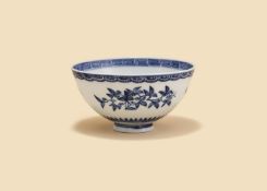 A Chinese blue and white 'Three Abundances' bowl