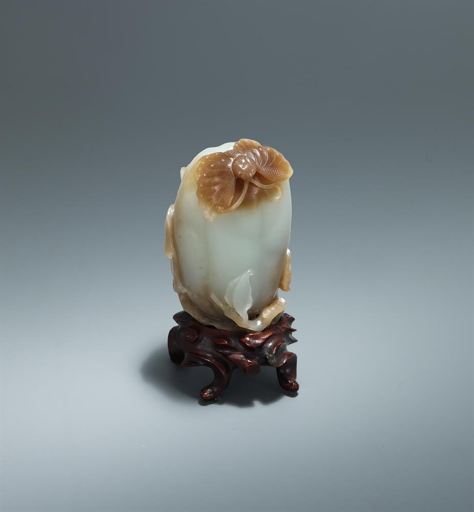 A Chinese celadon and russet jade model of a melon - Image 2 of 3