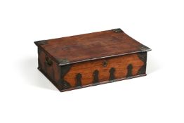 A Chinese huanghuali box