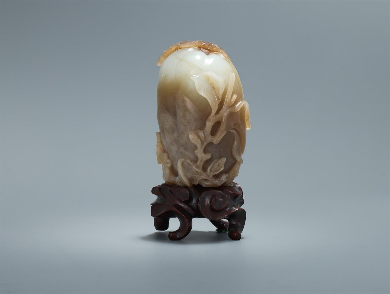 A Chinese celadon and russet jade model of a melon - Image 3 of 3