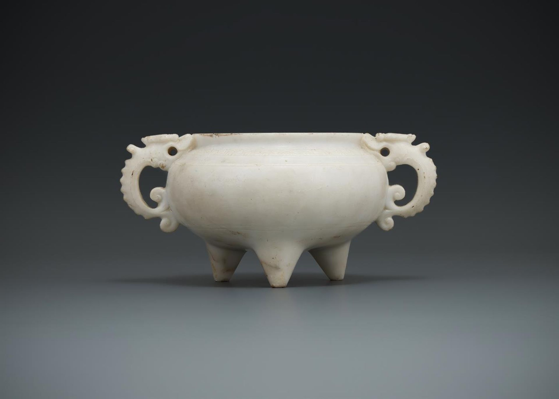 A Chinese carved marble tripod censer - Image 3 of 5