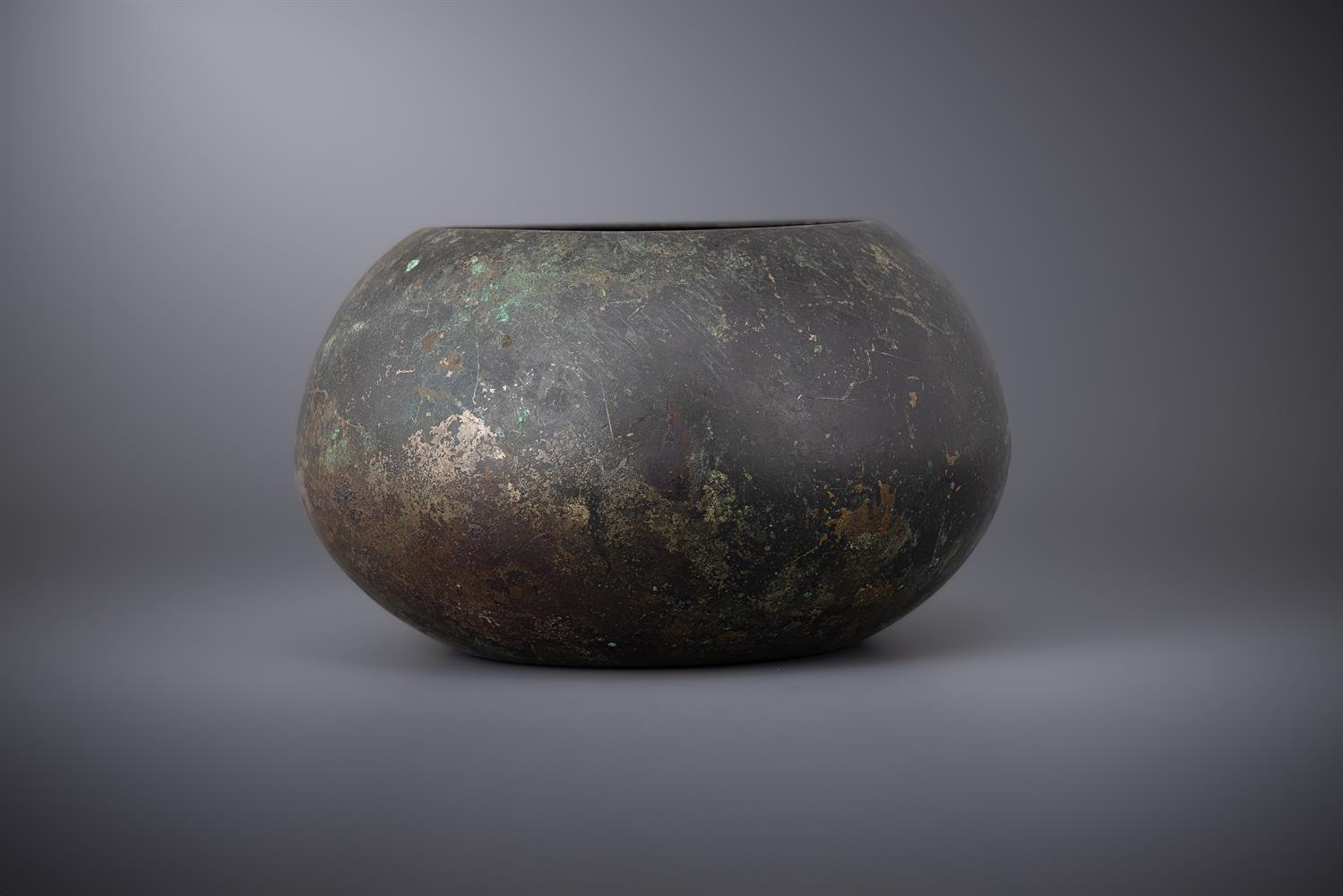 A Chinese bronze alms bowl - Image 2 of 3
