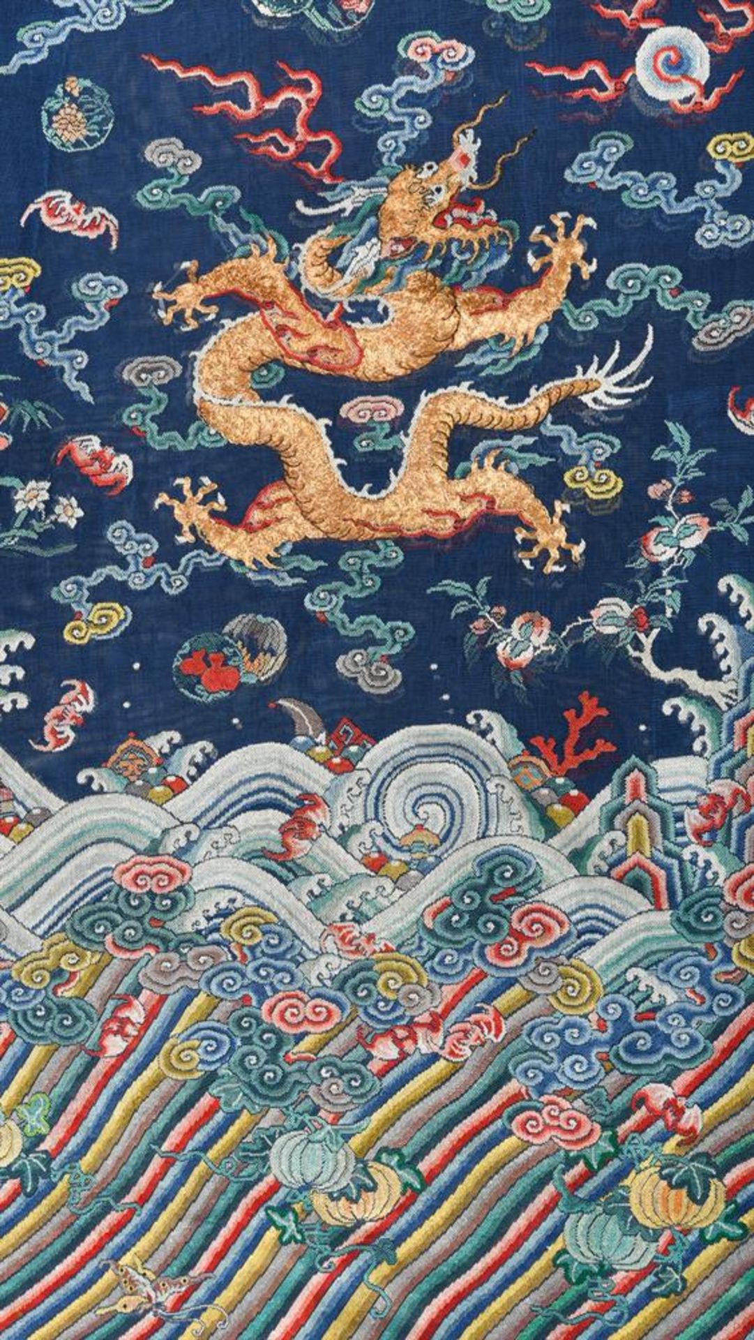 A fine Chinese five-colour cloud blue-ground summer gauze 'Dragon' robe - Bild 8 aus 13