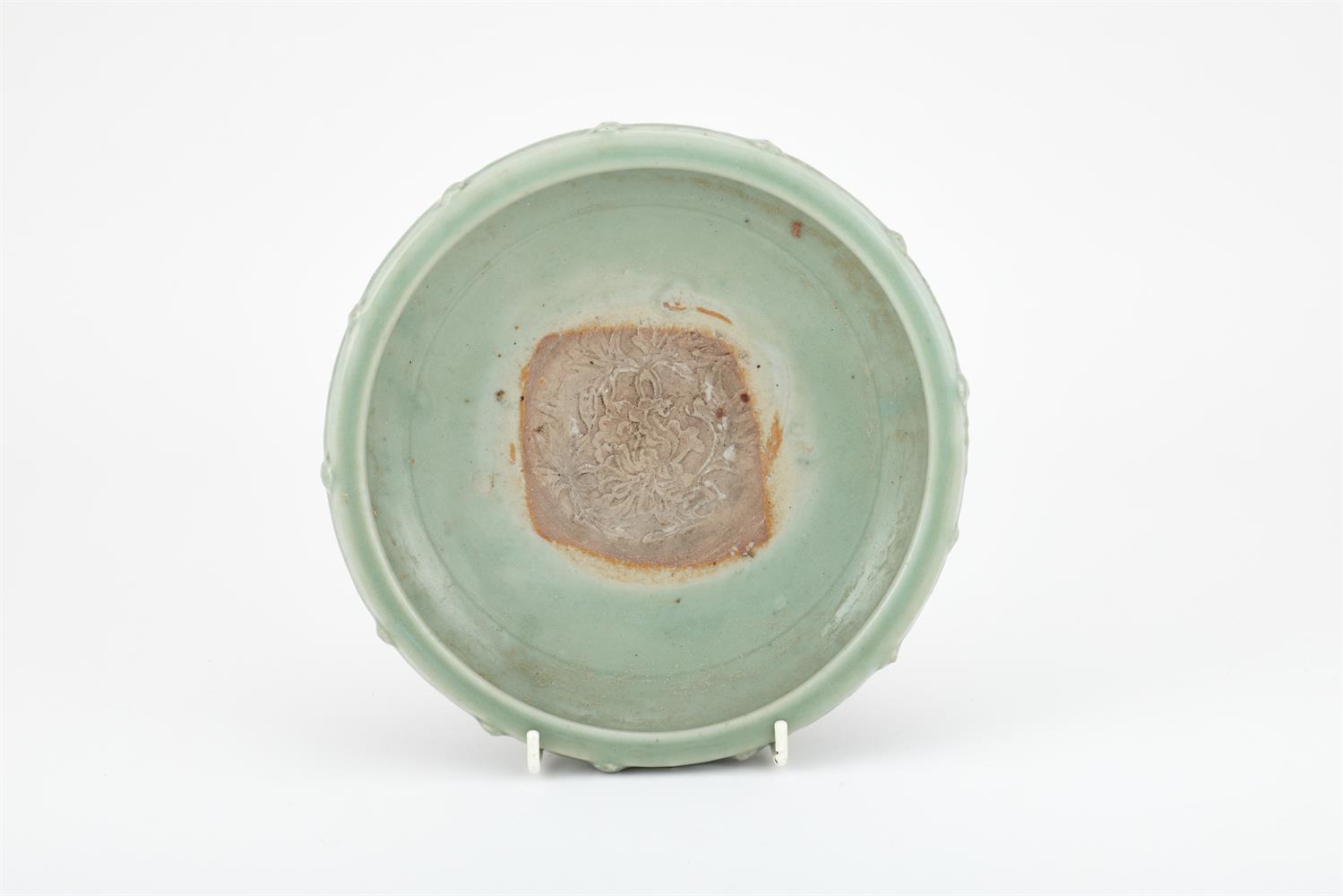 A good Chinese 'longquan' celadon 'Eight Trigrams' tripod censer - Image 4 of 5