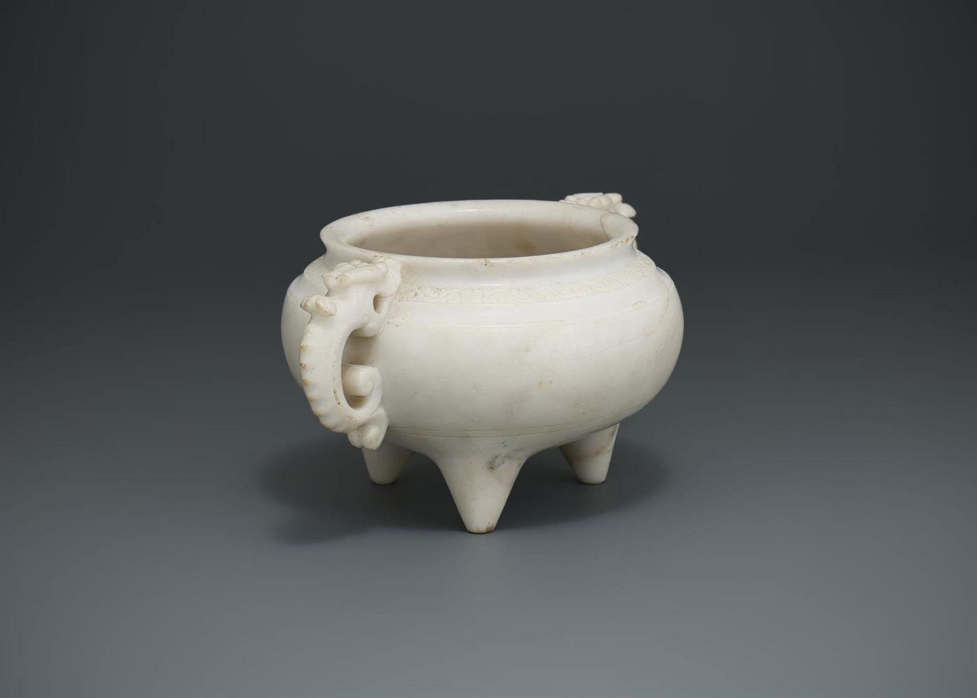A Chinese carved marble tripod censer - Image 2 of 5