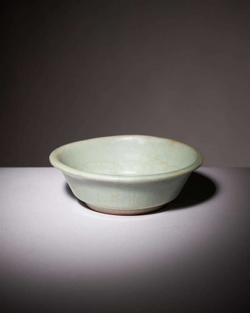 A Chinese 'longquan' guan-type celadon washer - Image 2 of 10