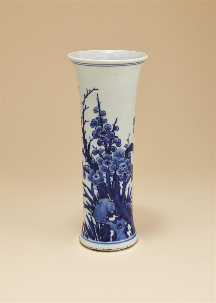 A Chinese blue and white gu vase - Image 2 of 4