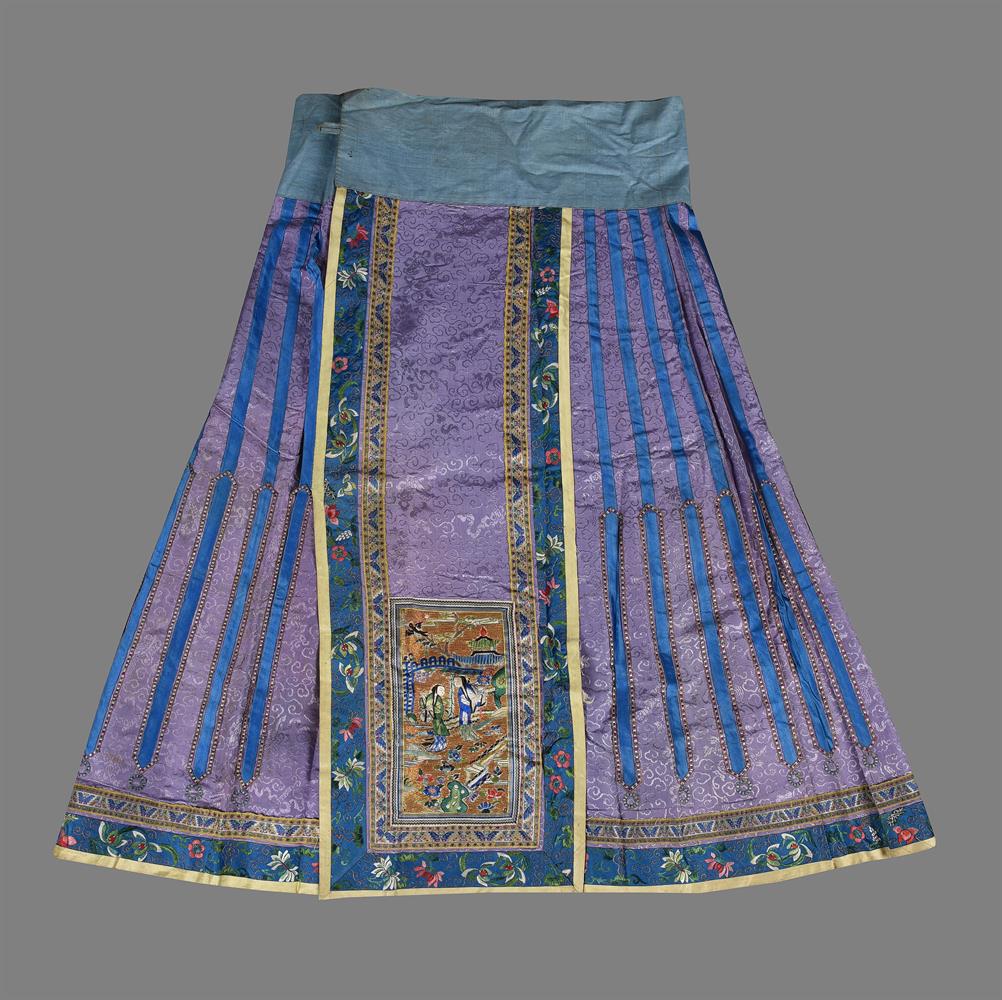 A Chinese lilac damask pleated skirt
