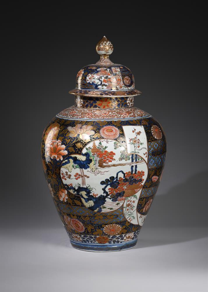 A good large Japanese Arita vase and cover