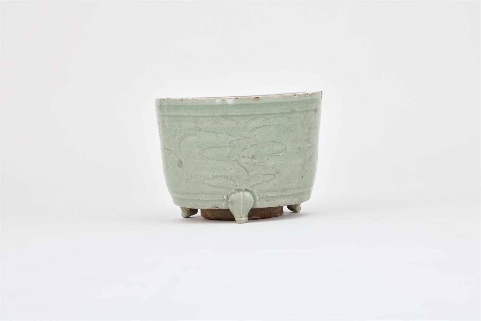 A Chinese Longquan celadon tripod censor - Image 3 of 3