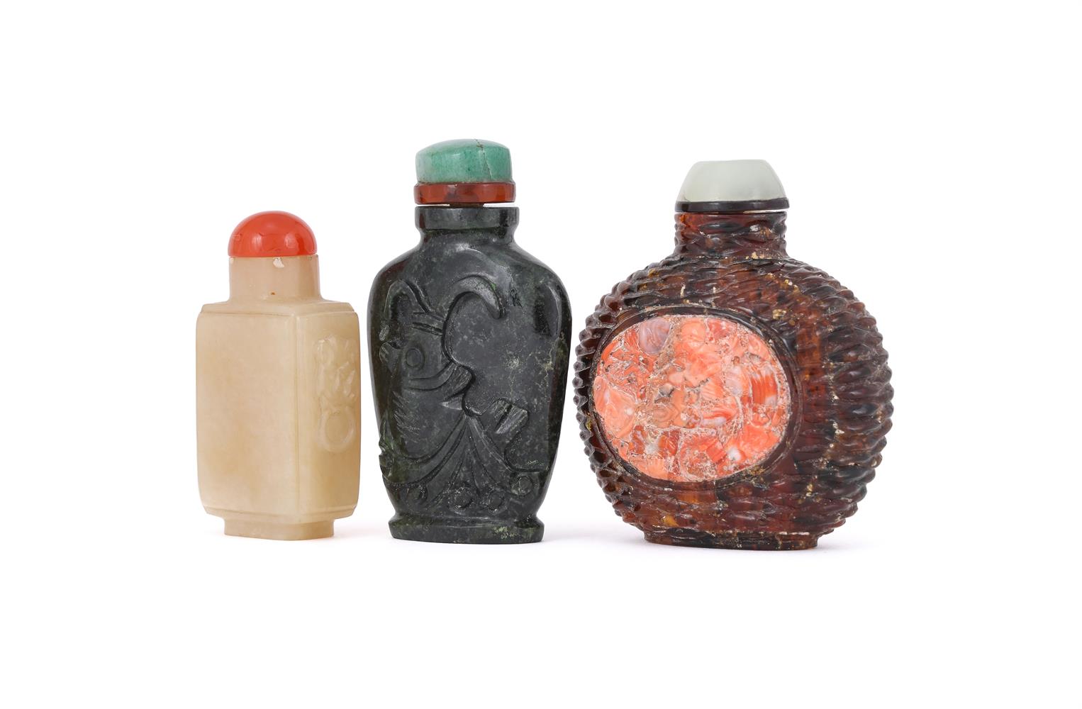 Y A Chinese jade snuff bottle - Image 2 of 2