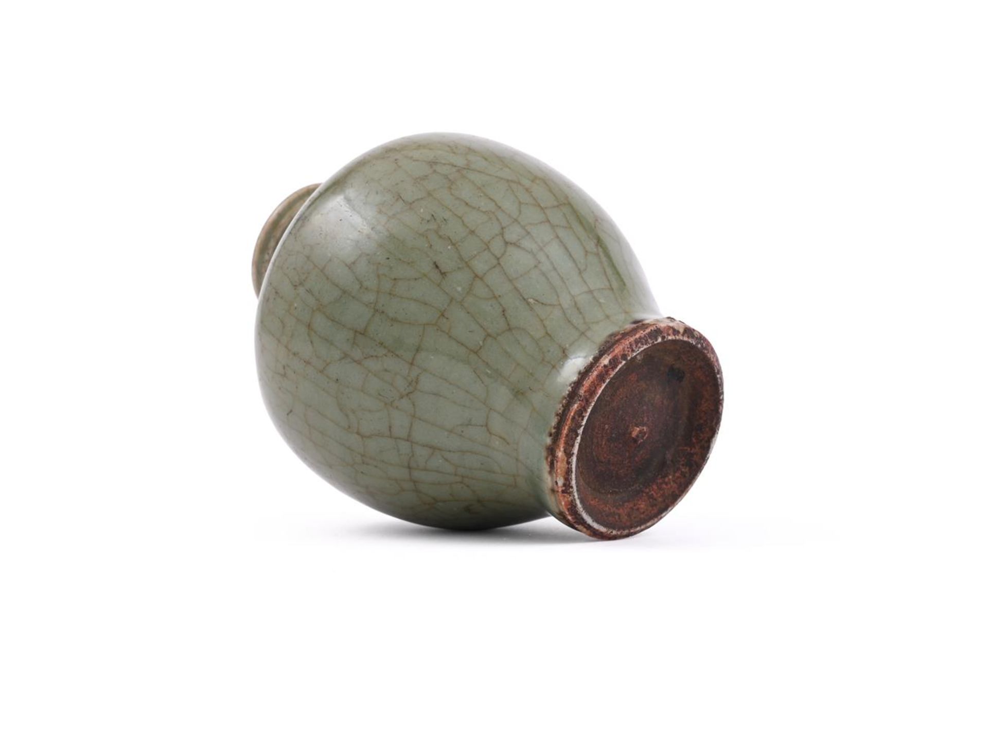 A small Chinese celadon longquan jarlet - Bild 3 aus 3