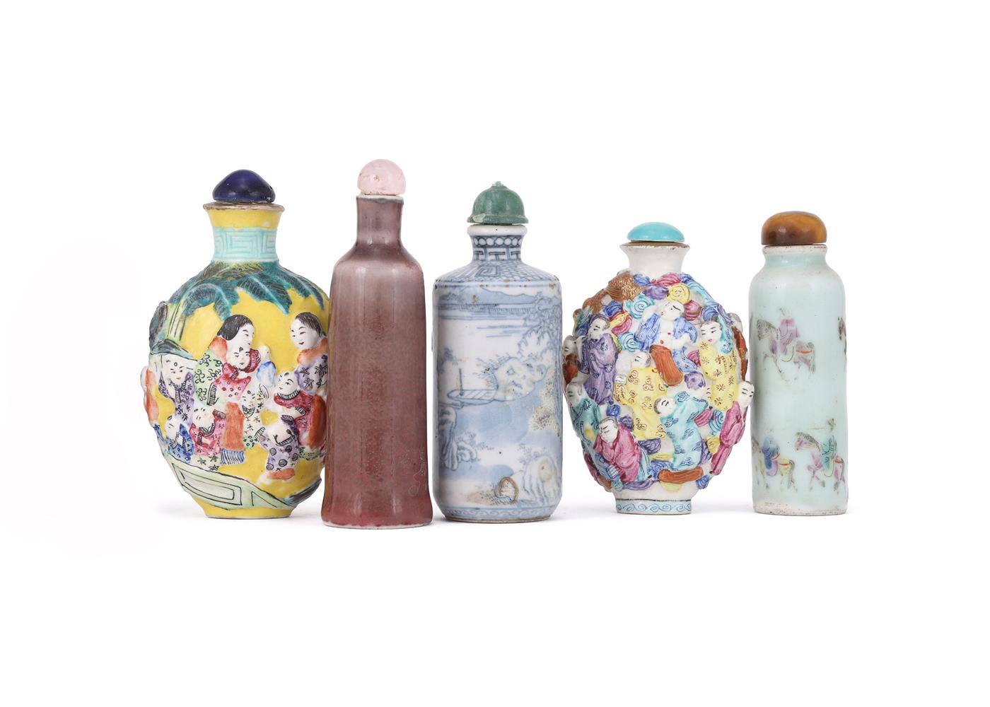 A group of six Chinese porcelain snuff bottles - Image 2 of 3
